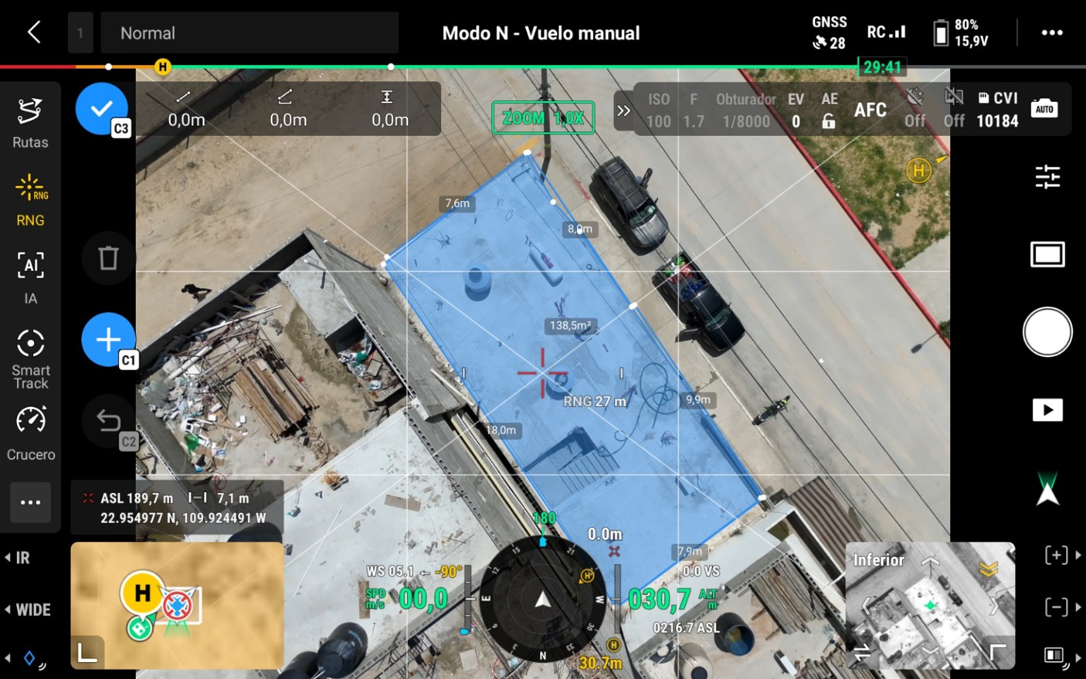 DJI flight display showing a real-time aerial measurement of 138.5 square meters